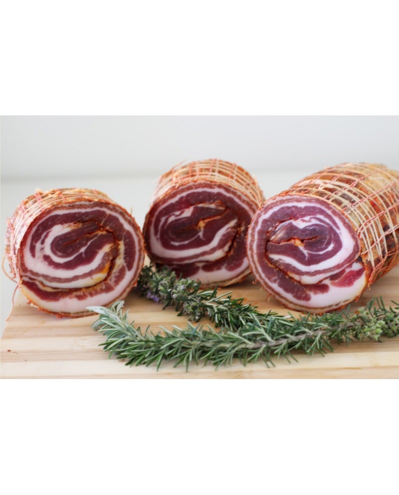 La Pancetta Arrotolata Dolce e Piccante di Cembalo Salumi è una specialità artigianale dal sapore autentico e irresistibile.